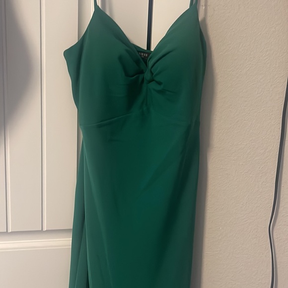 Guess brand wedding guest dress - Picture 2 of 4